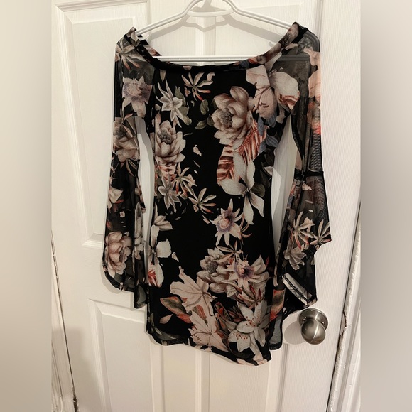 Off shoulder kimono sleeve dress - Picture 1 of 2